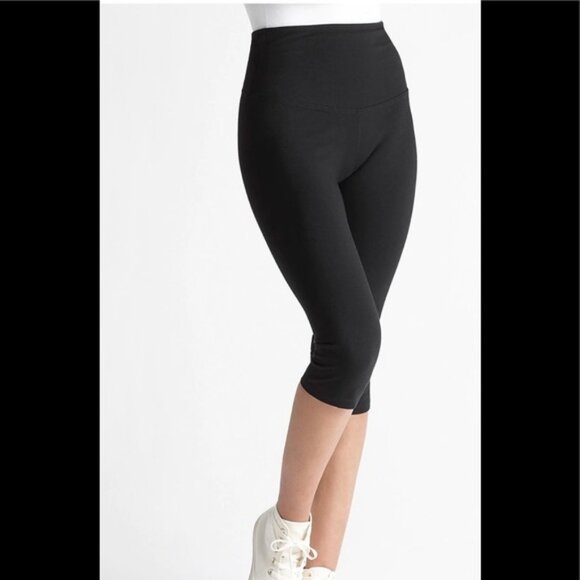 EUC Yummie Talia Cropped Capri Black Shapping Legging - Picture 1 of 7